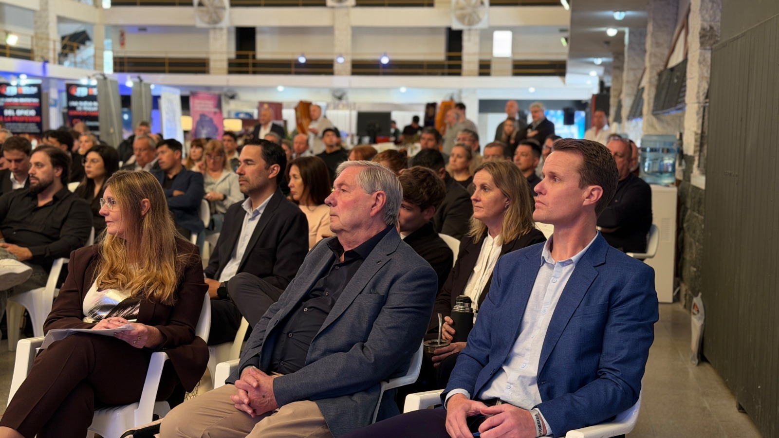 Crespo reunió a referentes del sector funerario en un encuentro de capacitación